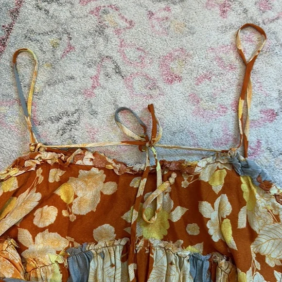 BOHO FLORAL FLOWY AND STRAPPY DRESS - Picture 4 of 5